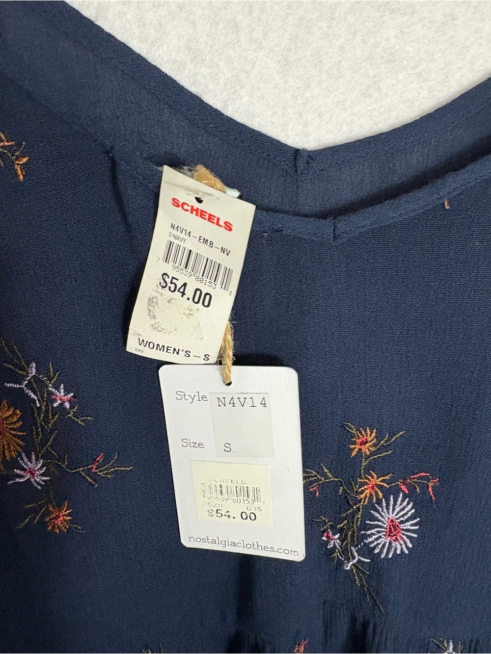 Nostalgia Boho Navy Floral V-Neck Women's Top Size Small - Picture 5 of 7